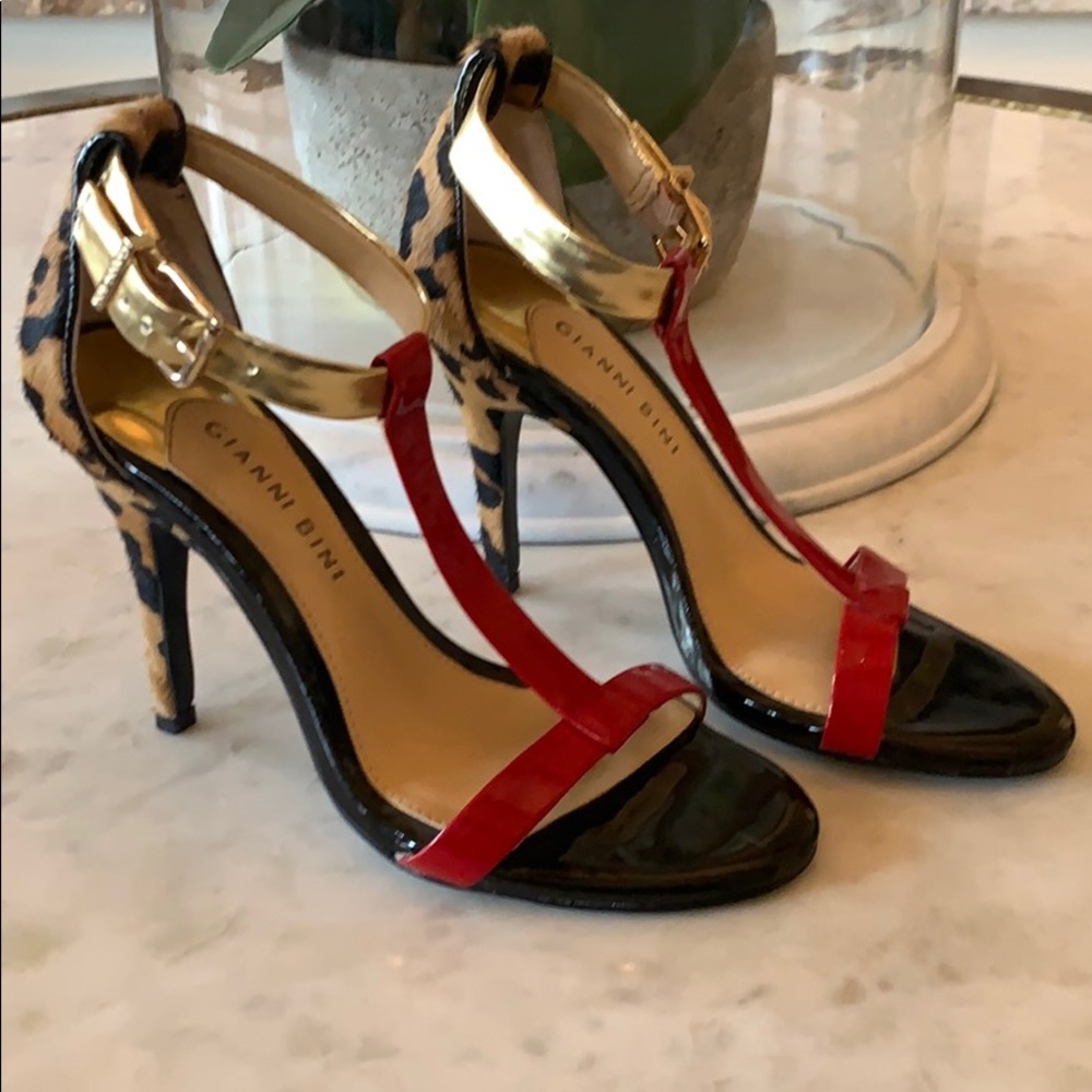 Gianni Bini Red/Blk/Gold/Leopard Fur Heels